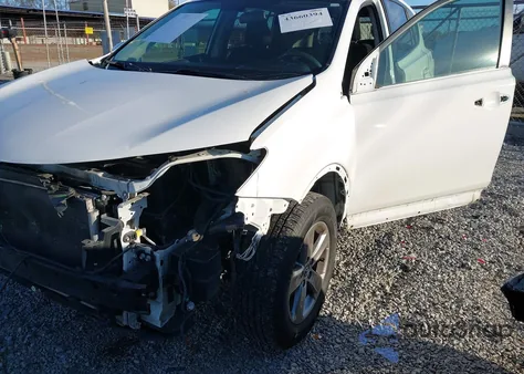 2015 Toyota Rav4 Xle from USA, damaged, VIN 2T3WFREV8FW143333